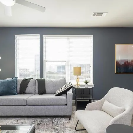 Landing At The Green At Plum Creek - 2 Bedrooms In Kyle
